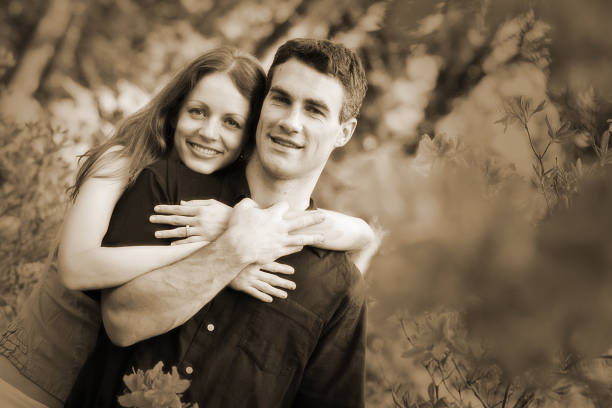 istock Outdoors Cute Happy Romantic Couple Hugging Portrait 171346018