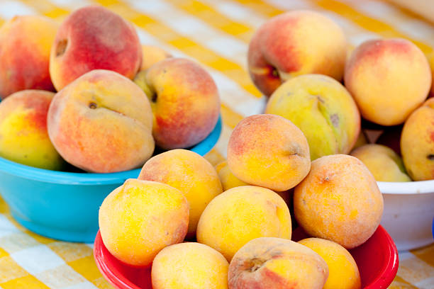 istock Peaches from the Farmer's Market 171346205