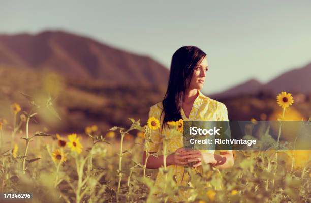 Esperança - Fotografias de stock e mais imagens de 20-24 Anos - 20-24 Anos, Adulto, Alegria