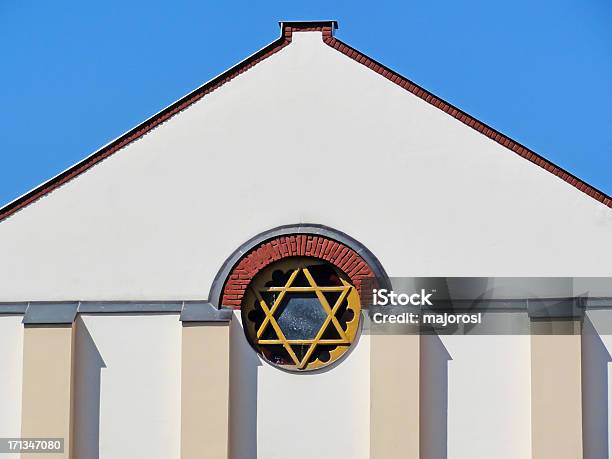 Foto de Janela De Parede E Da Sinagoga e mais fotos de stock de Judaísmo - Judaísmo, Estrela de David, Igreja
