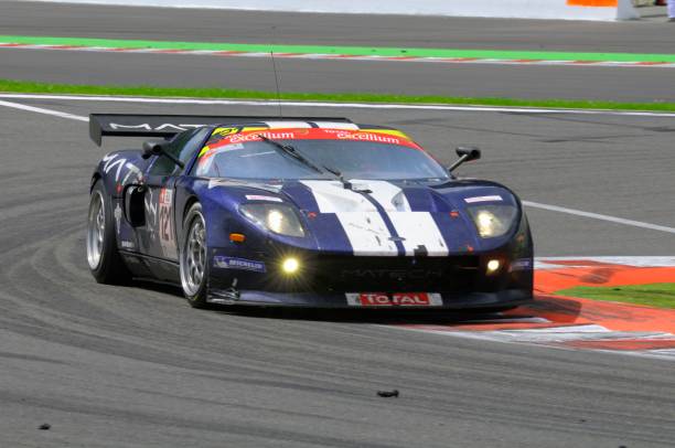 ford gt gt3 carro de corrida na pista de corrida - fia imagens e fotografias de stock