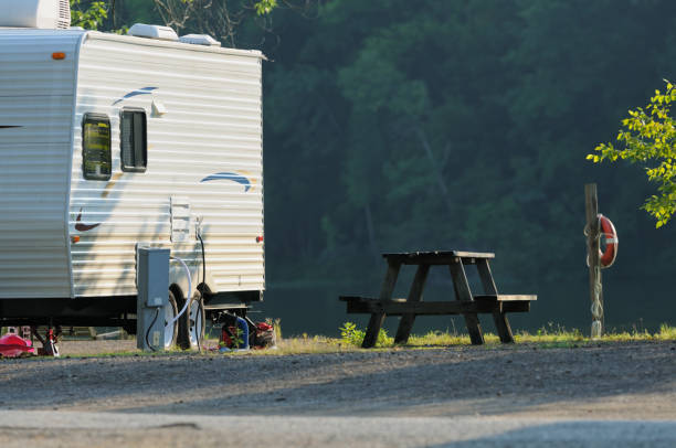 istock RV trailer at sunrise 171347322