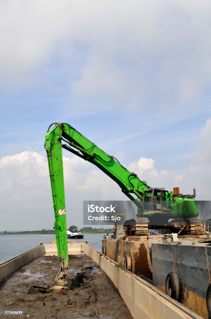 Mud Lastkahn wird geladen - Lizenzfrei Anlegestelle Stock-Foto