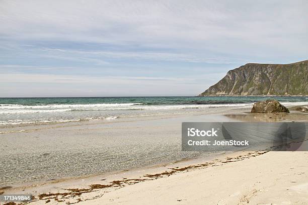 Foto de Praia De Areias Brancas Na Noruega e mais fotos de stock de Areia - Areia, Azul, Branco