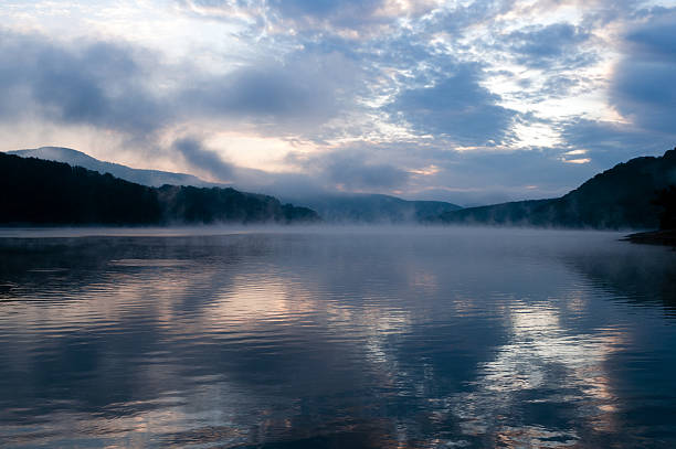 istock Sunrise at the lake 171350302