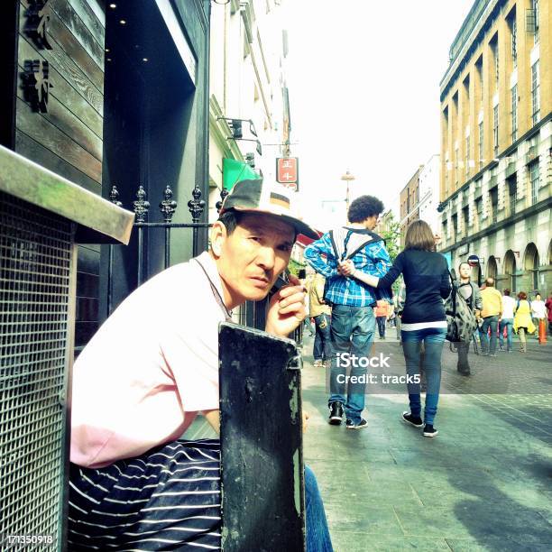 Trabajador Del Barrio Chino Foto de stock y más banco de imágenes de Londres - Inglaterra - Londres - Inglaterra, Negocio, 40-49 años