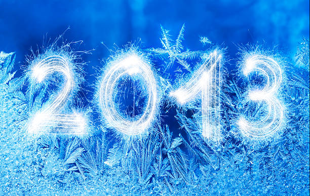 brilhantes novo ano 2013 - 2013 new years eve new years day firework display imagens e fotografias de stock