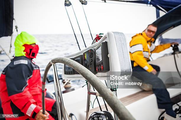 허드슨에서 촬영진 On 돛단배 세일링에 대한 스톡 사진 및 기타 이미지 - 세일링, Regatta, Sailing Team