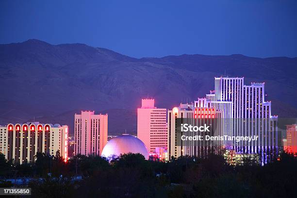 Reno Foto de stock y más banco de imágenes de Reno - Nevada - Reno - Nevada, Nevada, Panorama urbano