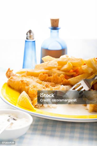 Photo libre de droit de British Fish And Chips banque d'images et plus d'images libres de droit de Fish and Chips - Repas - Fish and Chips - Repas, Aliment, Aliment en portion