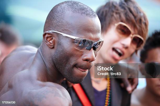 토론토 프라이드 퍼레이드 참가자가 Gay Pride Parade에 대한 스톡 사진 및 기타 이미지 - Gay Pride Parade, Pride - LGBTQI Event, 거리