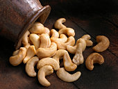 cashews.jpg?b=1&s=170x170&k=20&c=QNRjbNSPvobeKZyJvmcnW7g3i9UcJlRqis6qEvOmzDs=