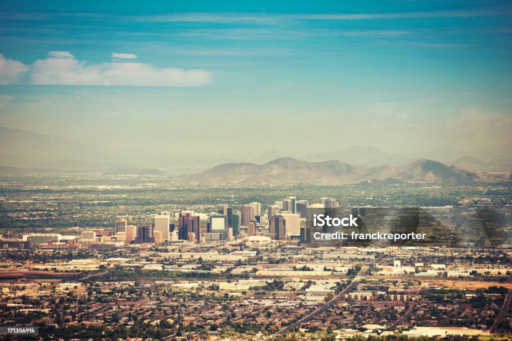 Phoenix skyline w zmierzchu - Zbiór zdjęć royalty-free (Phoenix - Stan Arizona)