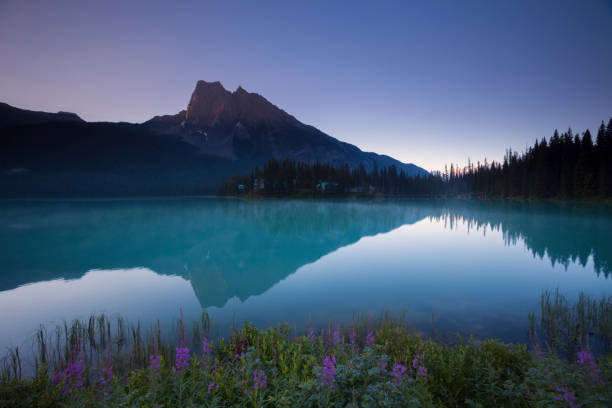 istock Emerald Lake, Yoho National Park 171357427