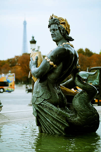 istock Place de La Concorde Fountain - XLarge 171358359