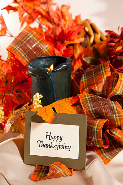 счастливый день благодарения натюрморт с свеча - fire thanksgiving leaf burning стоковые фото и изображения