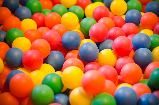 ball bath with colorful balls