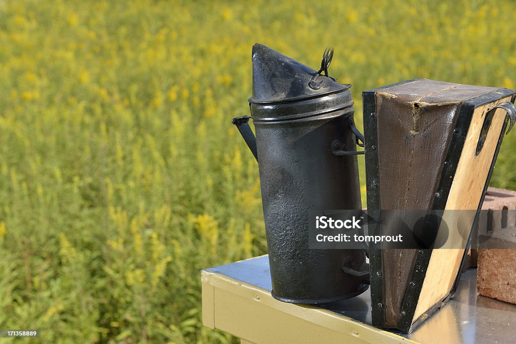 Bienenstock Nichtraucher-Tool - Lizenzfrei Agrarbetrieb Stock-Foto