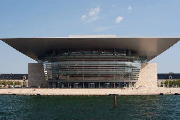 il copenhagen opera house - copenhagen opera denmark opera house foto e immagini stock