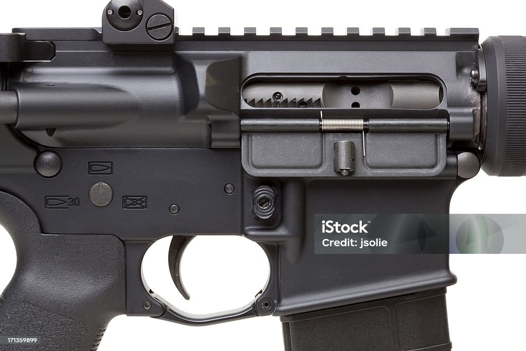 Vista laterale di fucile semi-automatica - Foto stock royalty-free di Aggressione