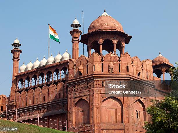 Foto de Bandeira Da Índia Voando Sobre O Forte Vermelho Em Delhi e mais fotos de stock de Bandeira