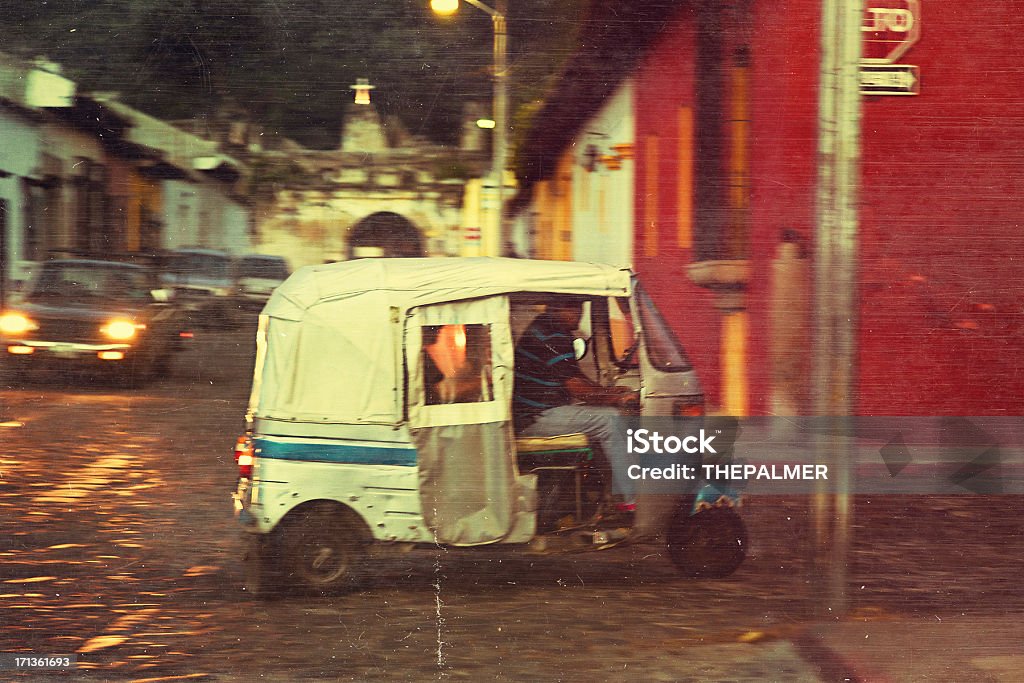 Tuk-Tuk taxi en Antigua Guatemala - Foto de stock de Antigua - Guatemala del Oeste libre de derechos