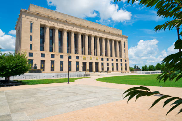 istock Nashville Courthouse and City Hall 171362184