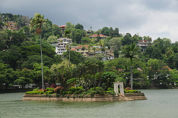 istock Kandy Lake,Sri Lanka. 171362910