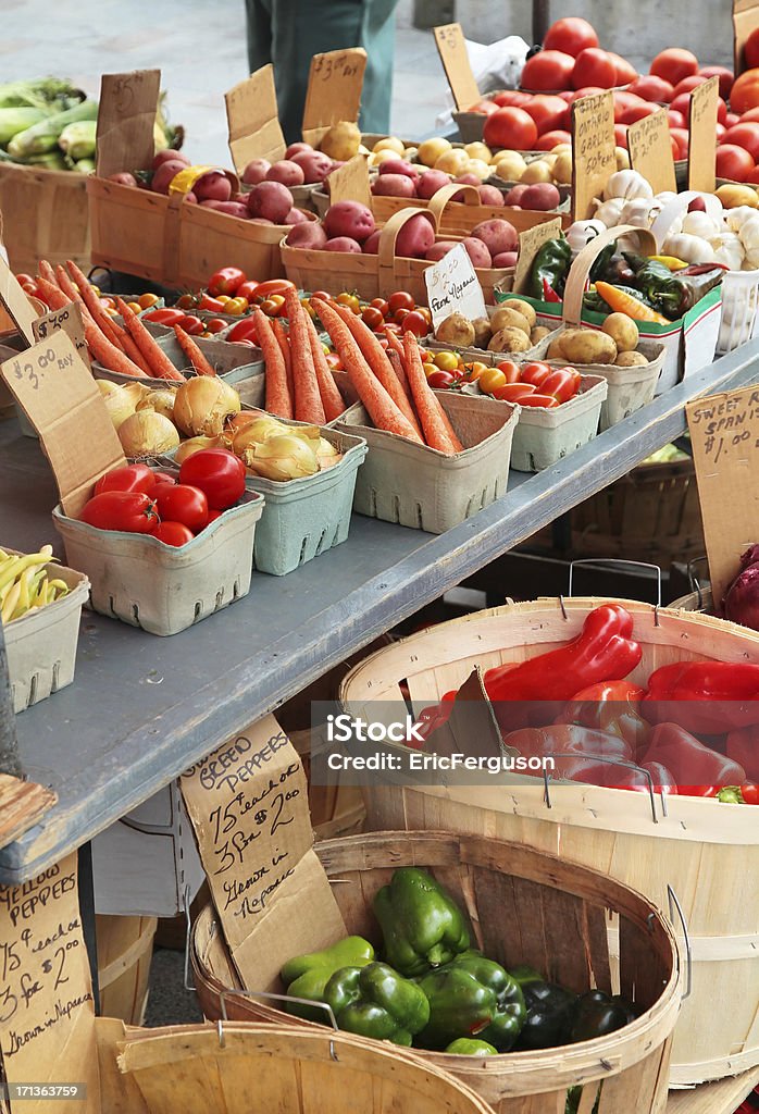 Marchand de légumes - Photo de Marché paysan libre de droits