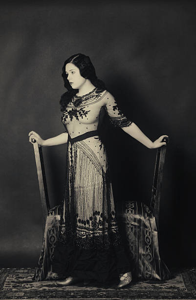hommage à zigfield - women white caucasian image created 19th century photos et images de collection