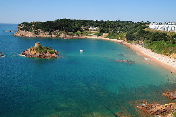 baía portelet, jersey. - jersey uk nature landscape imagens e fotografias de stock