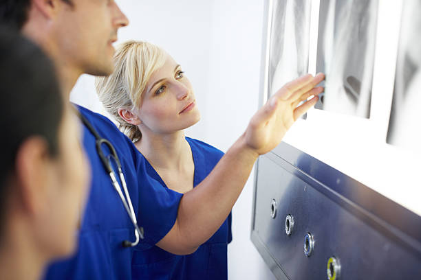 istock Formulating an expert medical opinion 171364275