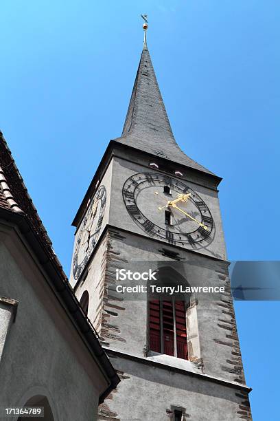 Foto de Kirche St Martin Chur Graubünden Suíça e mais fotos de stock de Alpes europeus - Alpes europeus, Alpes suíços, Anos 1400