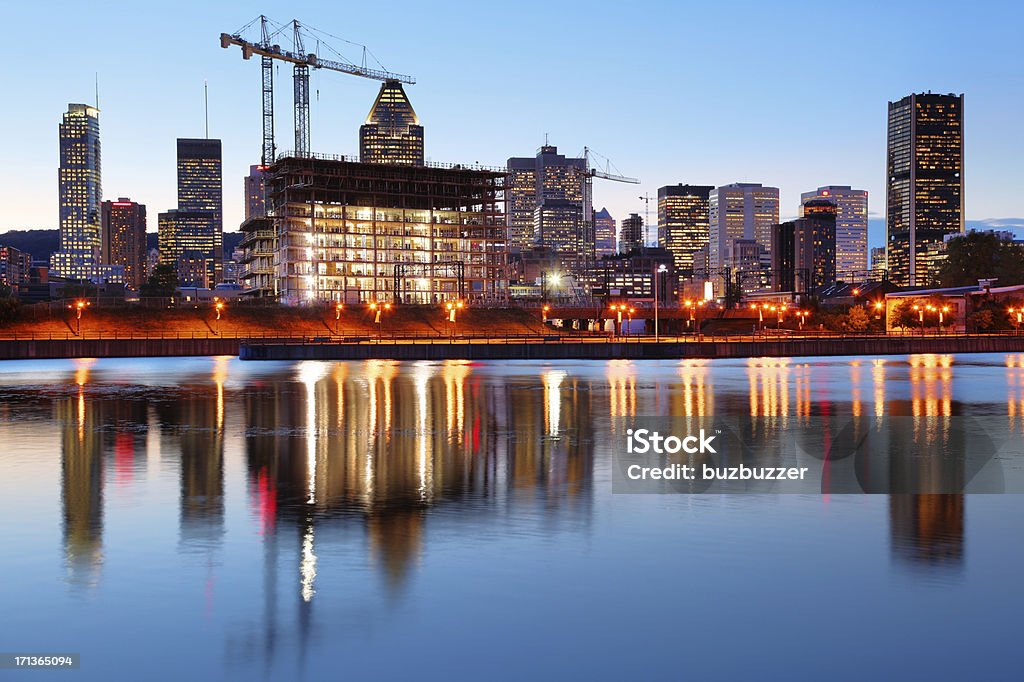 Beleuchtete Gebäude Bauarbeiten in Montreal - Lizenzfrei Baugewerbe Stock-Foto