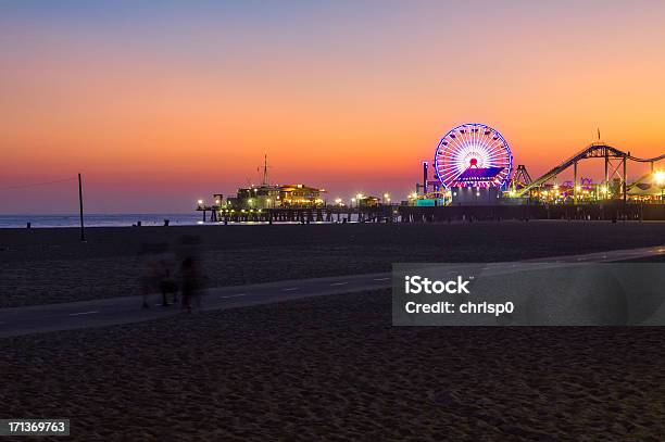 Santa Monica Beach Bei Sonnenuntergang Stockfoto und mehr Bilder von Santa Monica-Pier - Santa Monica-Pier, Riesenrad, Sonnenuntergang