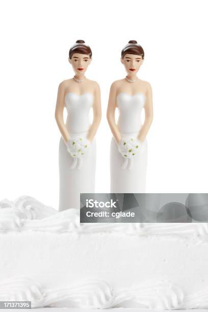 두 Brides 흰색 바탕에 그림자와 웨딩케이크 장식에 대한 스톡 사진 및 기타 이미지 - 웨딩케이크 장식, 컷아웃, 신부