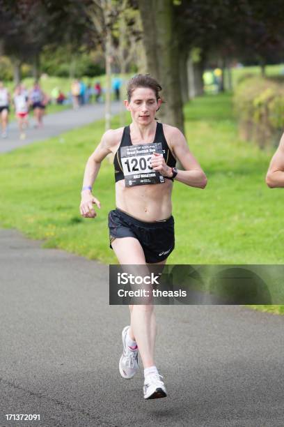 Foto de Corredor De Meia Maratona e mais fotos de stock de Adulto - Adulto, Atleta, Atleta de campo e pista