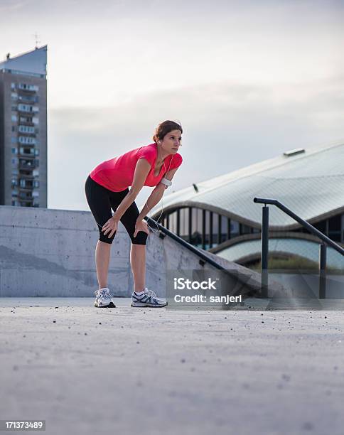 Chica Deportivos Foto de stock y más banco de imágenes de Actividad - Actividad, Actividades recreativas, Adulto