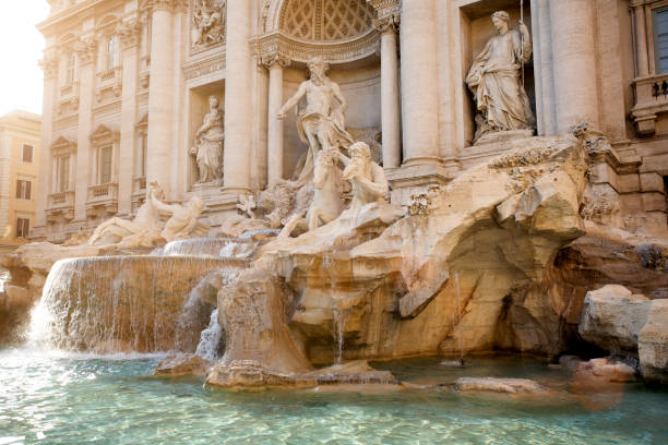 istock Trevi Fountain At Sunset 171375117