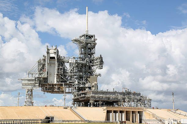 Space Shuttle Launch Pad Space Shuttle Launch PadKennedy Space Center rocket launch platform stock pictures, royalty-free photos & images
