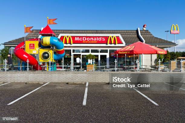 Mcdonalds Ristorante 3 Xxl - Fotografie stock e altre immagini di McDonald's - McDonald's, Paesi Bassi, Affari