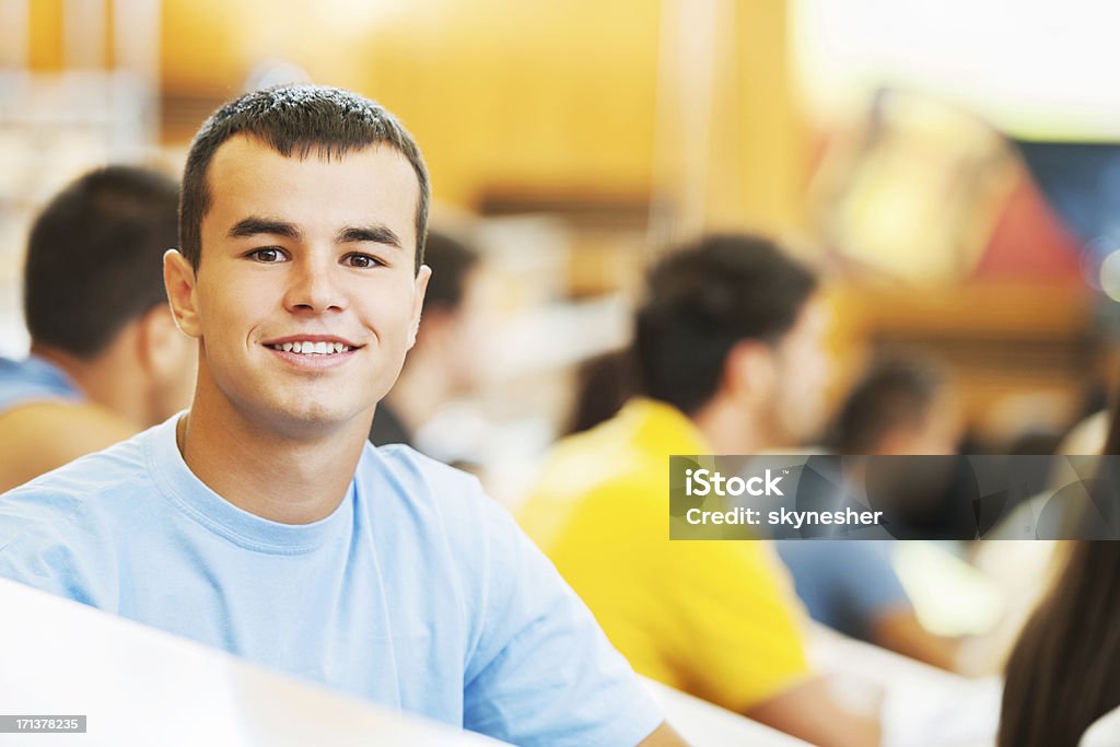 Étudiants en salle de cours. - Photo de 20-24 ans libre de droits