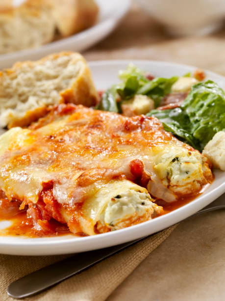 istock Stuffed Cannelloni with Ricotta and Spinich 171380497
