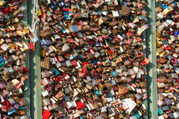 istock Many locks hang on the Hohenzollern bridge 1713810602