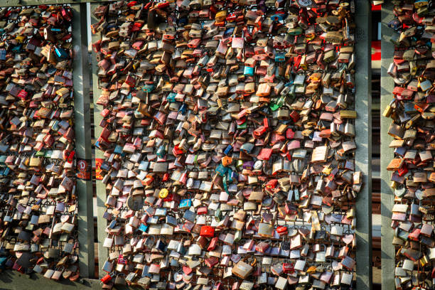 istock Many locks hang on the Hohenzollern bridge 1713810606