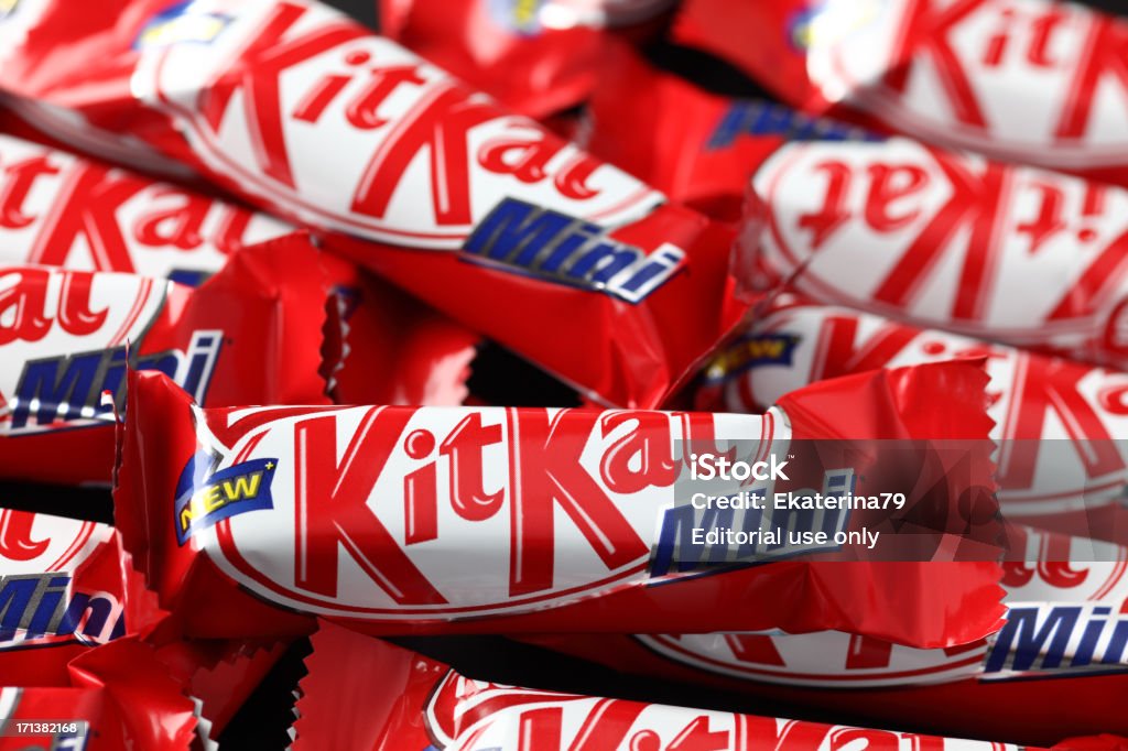 Kit Kat Mini Candy Bars Stock Photo - Download Image Now - Kit Kat,  Chocolate, Chocolate Bar - iStock