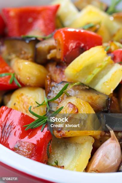 Gebratenem Gemüse Stockfoto und mehr Bilder von Am Spieß gebraten - Am Spieß gebraten, Blumenbeet, Bratengericht