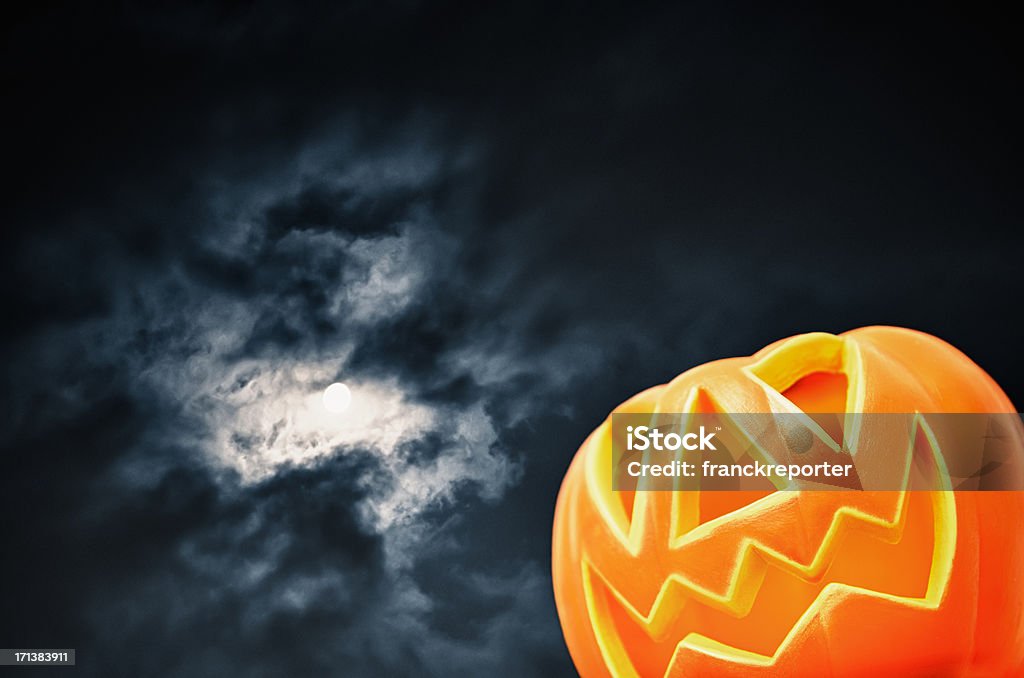 Jack o Lanterne d'halloween spooky-ciel - Photo de Ciel libre de droits