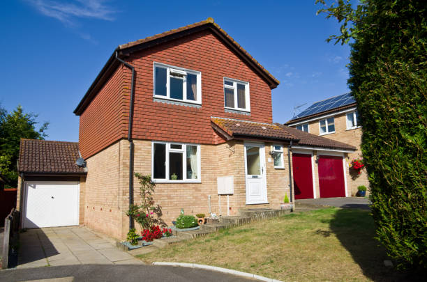 istock House in England - Detached with small front garden 171384300