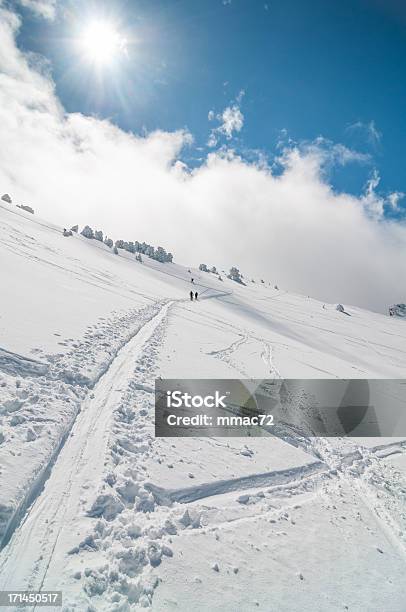 Wysoka Góra Krajobraz W Słoneczny Dzień - zdjęcia stockowe i więcej obrazów Alpy - Alpy, Arktyka, Bez ludzi